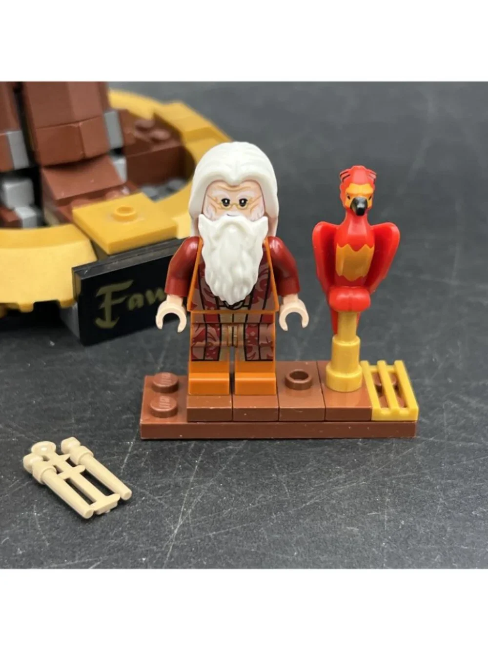 Lego 76394 Harry Potter Fawkes, Dumbledore’s Phoenix Complete Set W/ Minifigure